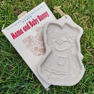 Brown Bag Cookie Mold 1994 Bunny Series "Mama and Baby Bunny"
